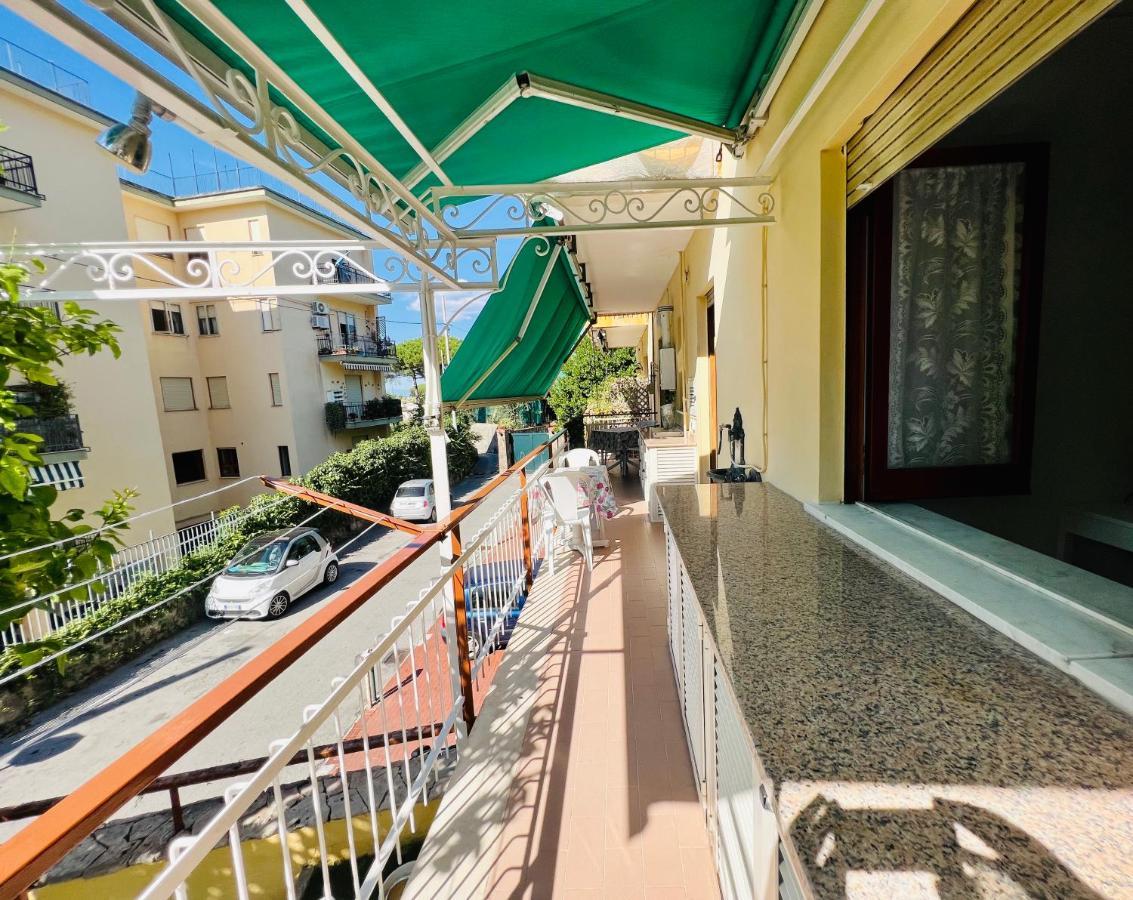 Treehouse Sorrento Apartment Exterior foto